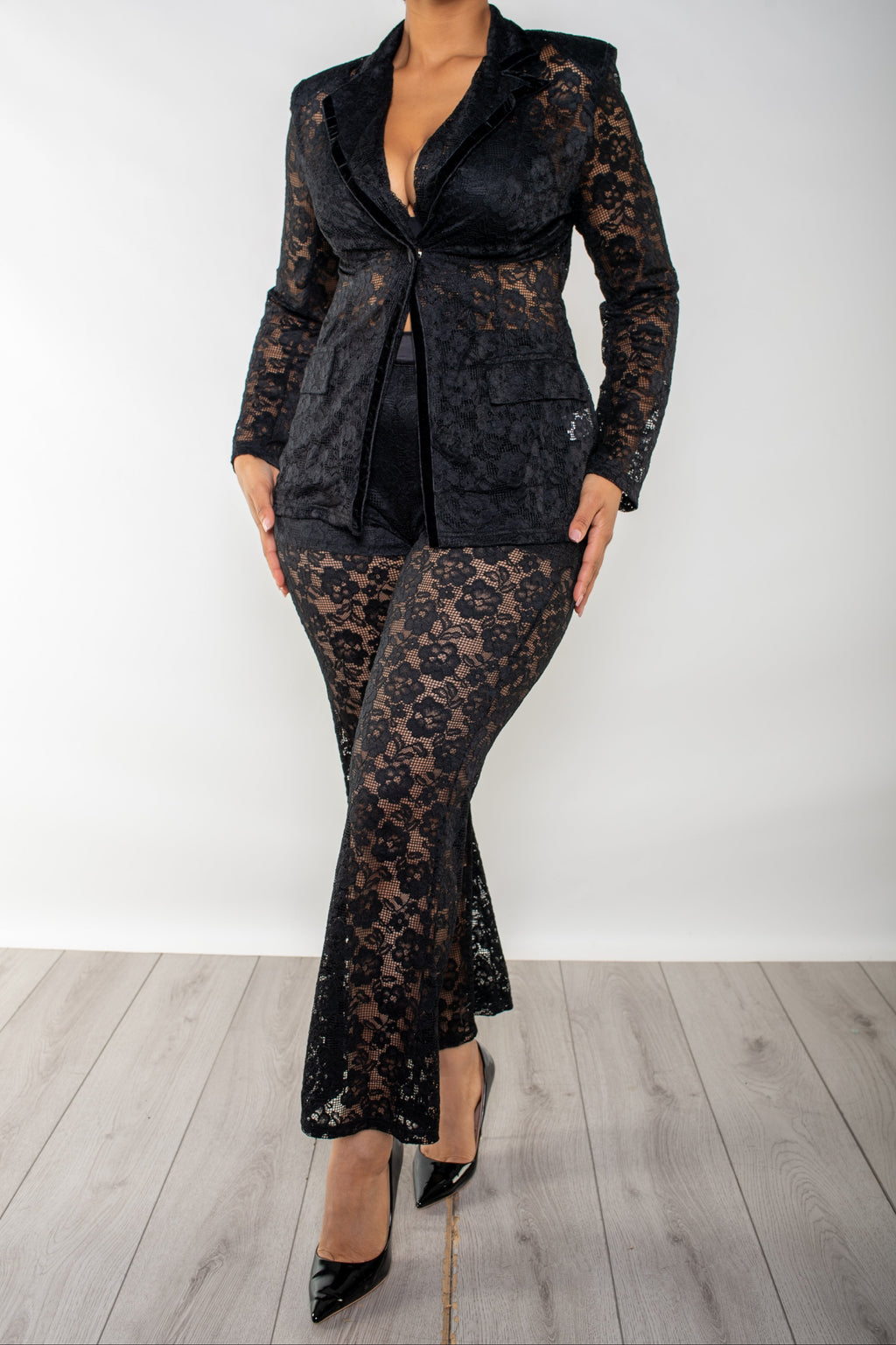 TAILLEUR LACE BLACK